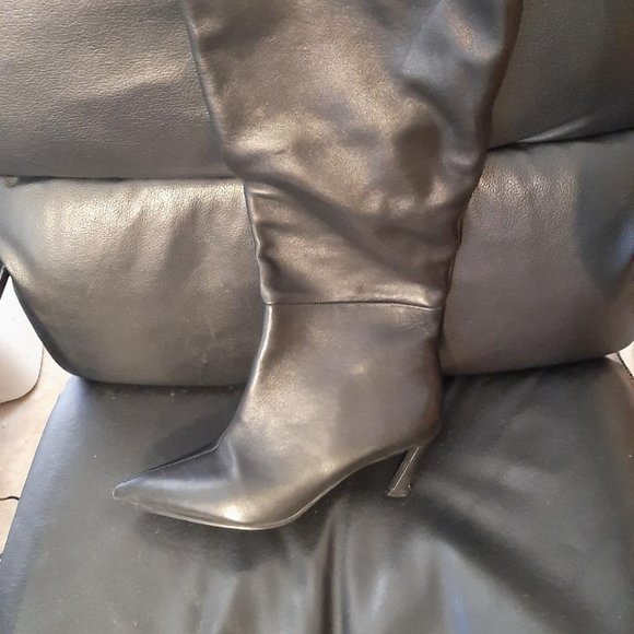 Steve Madden LAVAN BLACK LEATHER Boot Wide Calf Black Sizes 9 PreLoved - Picture 2 of 8